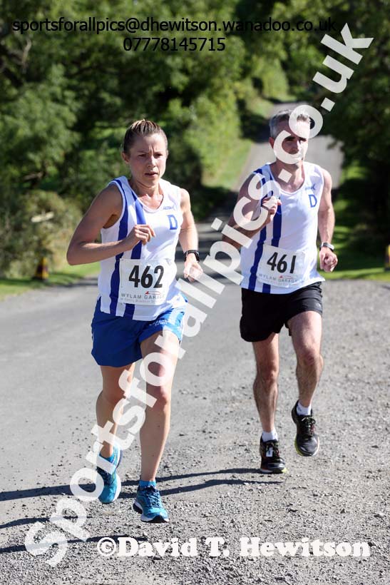 Louise Talman 2nd woman and Barry Talman (both Darlington Harriers), Tynedale Jelly Tea 10 Mile Road Race, Hexham. Photo: David T. Hewitson/Sports for All Pics